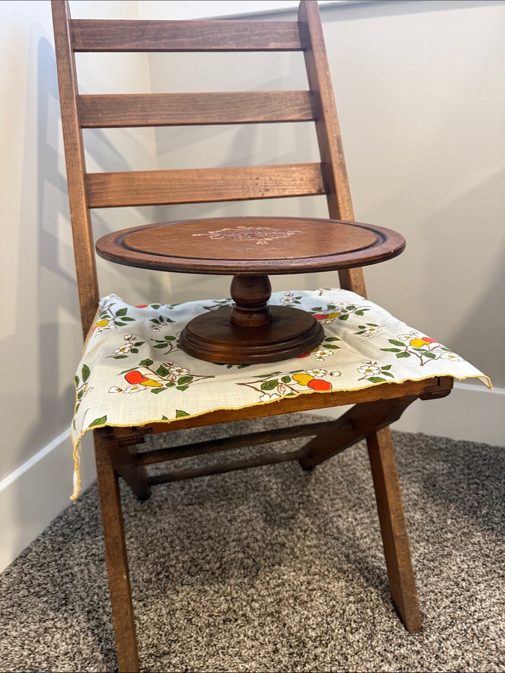 Vintage Wooden Pedestal Cake Stand / Display Stand – Carved Floral Design Floral